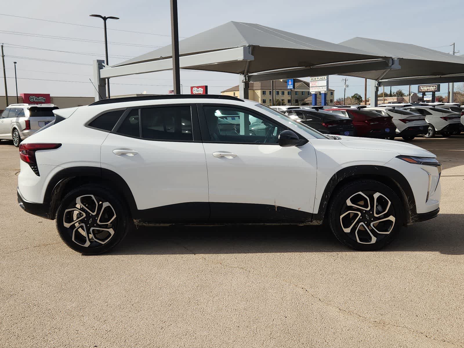 Thumbnail: 2025 Chevrolet Trax - 9