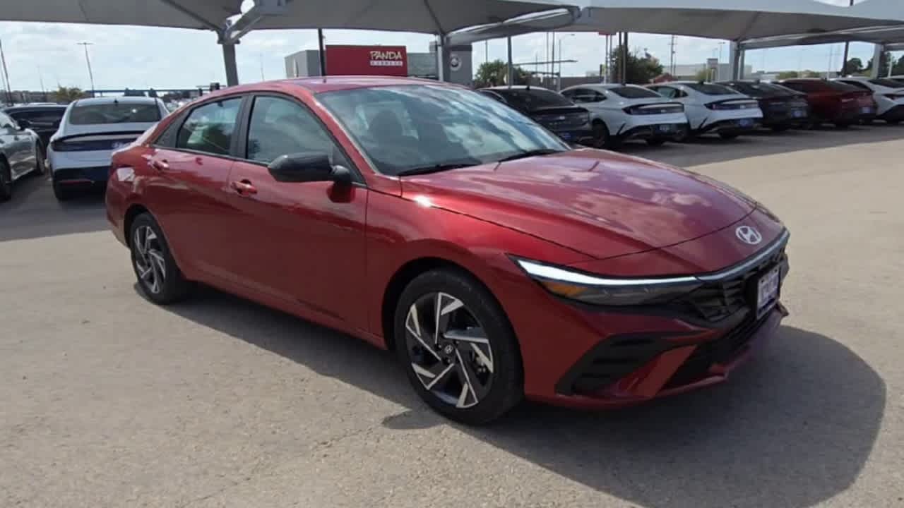 Thumbnail: 2025 Hyundai Elantra - 3