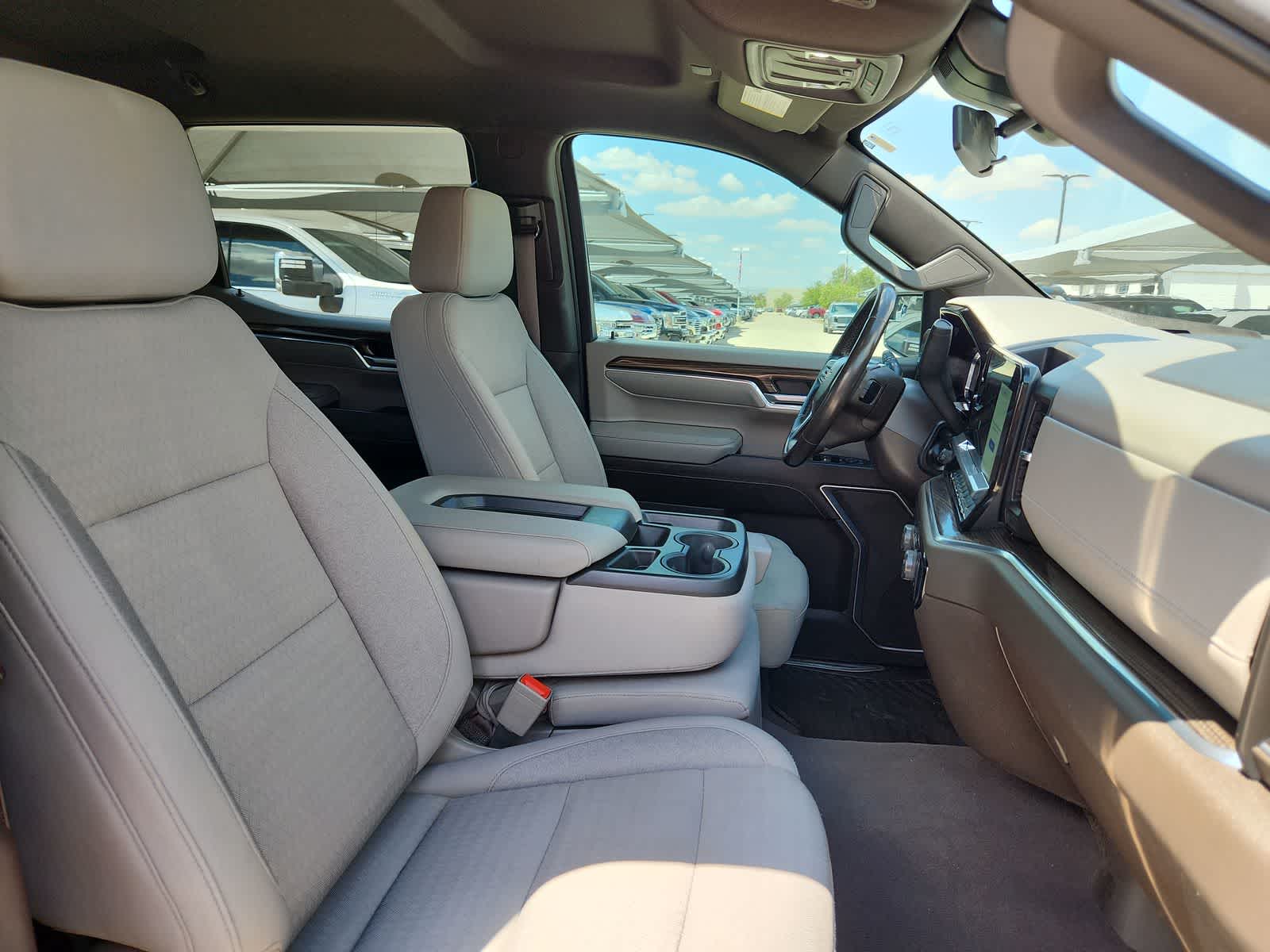 Thumbnail: 2022 Chevrolet Silverado 1500 - 18