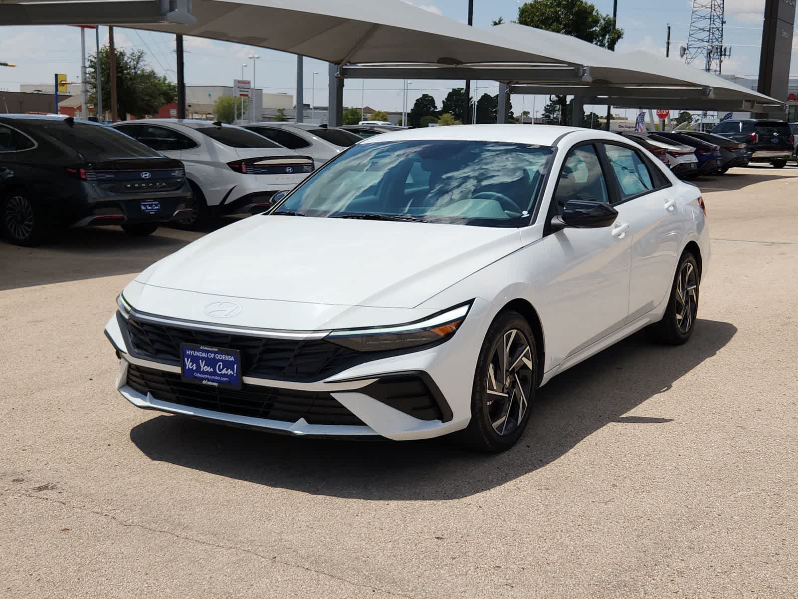 Thumbnail: 2025 Hyundai Elantra - 4