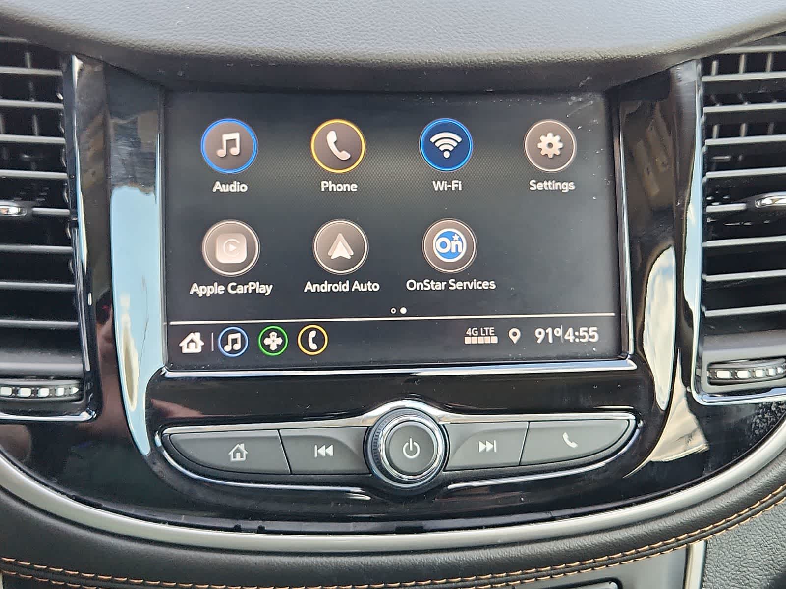 Thumbnail: 2022 Chevrolet Trax - 24