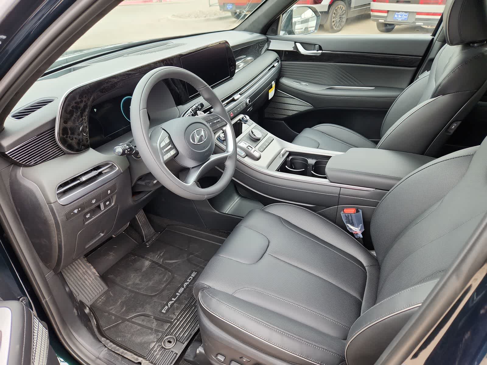 Thumbnail: 2025 Hyundai Palisade - 10