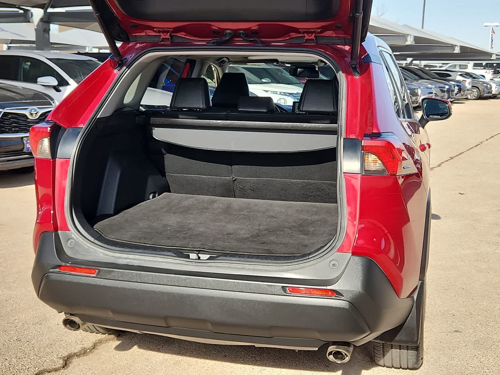 Thumbnail: 2020 Toyota RAV4 - 23