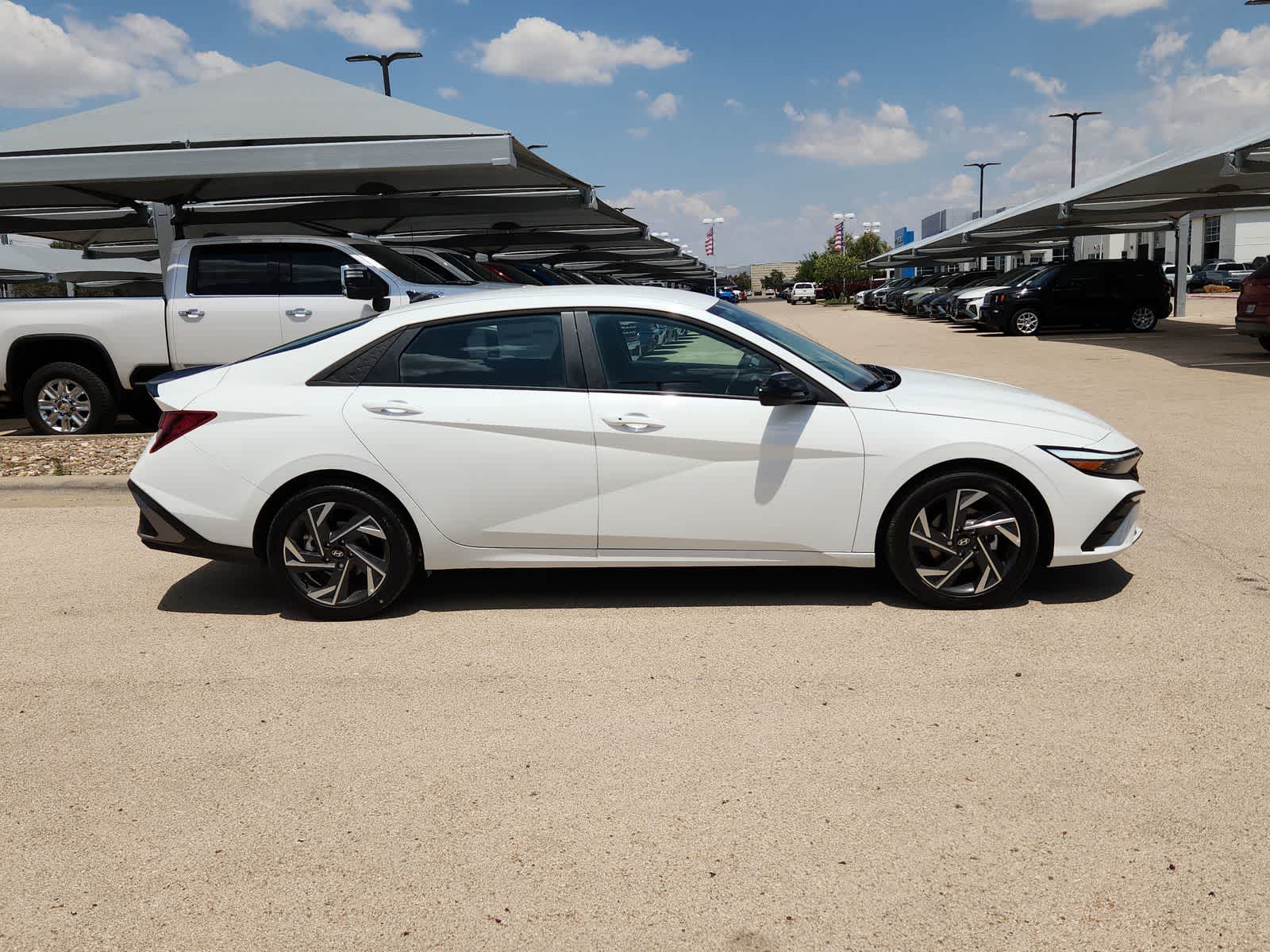 Thumbnail: 2025 Hyundai Elantra - 9