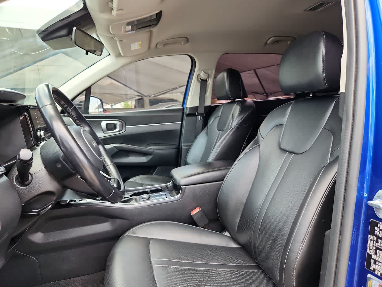 Thumbnail: 2022 Kia Sorento - 15