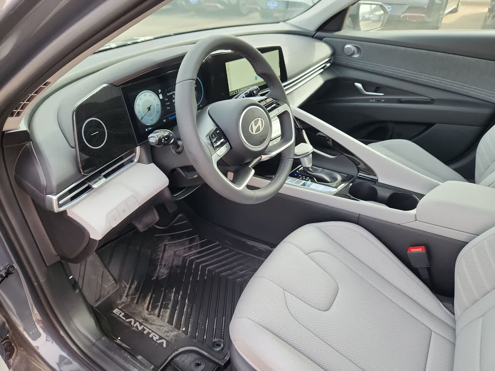 Thumbnail: 2025 Hyundai Elantra - 10