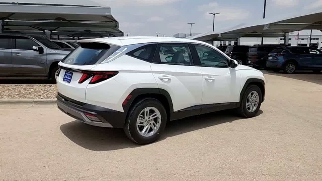 2025 Hyundai Tucson SE 8