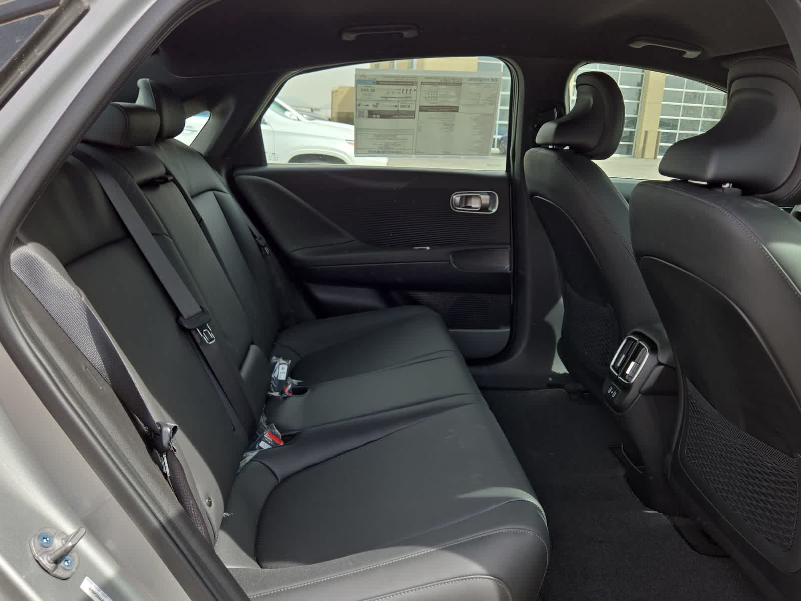 Thumbnail: 2025 Hyundai Ioniq 6 - 21