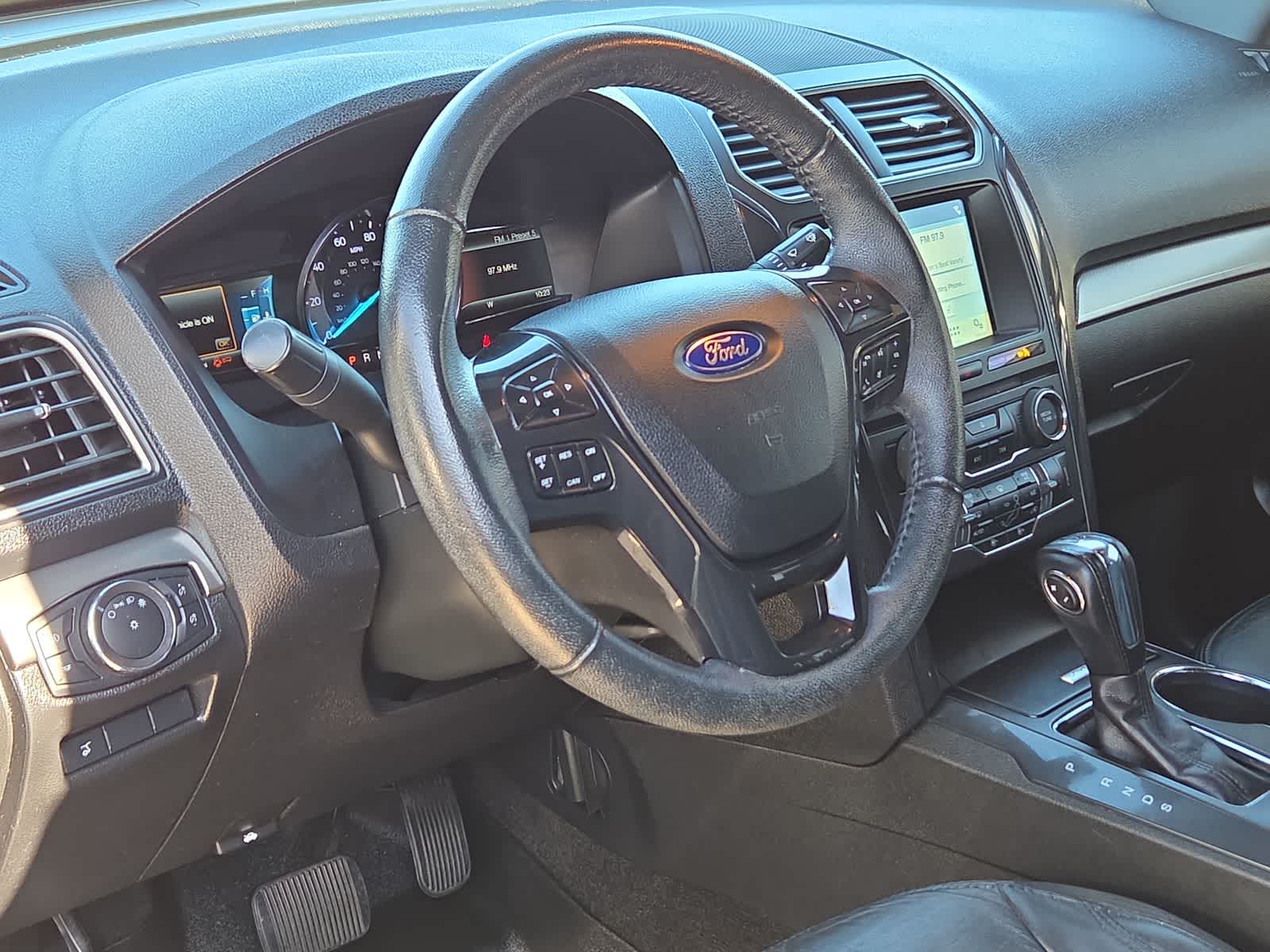 Thumbnail: 2018 Ford Explorer - 10