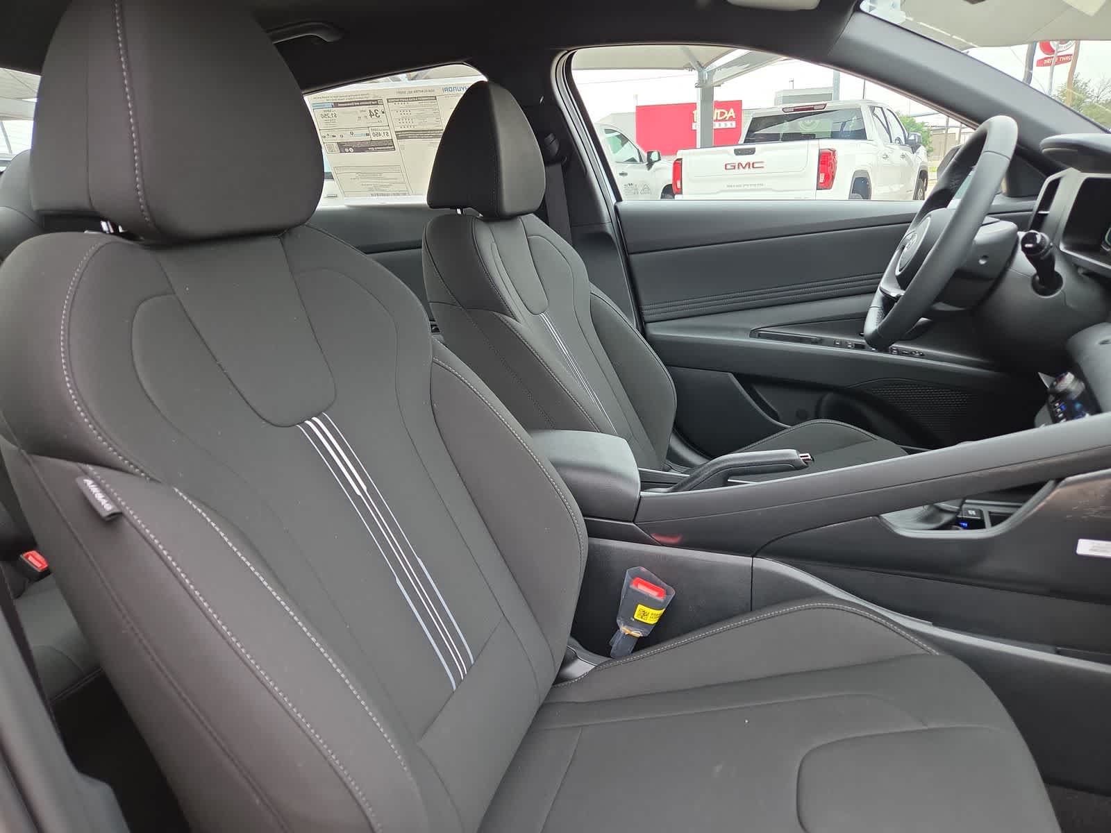 Thumbnail: 2026 Hyundai Elantra - 18