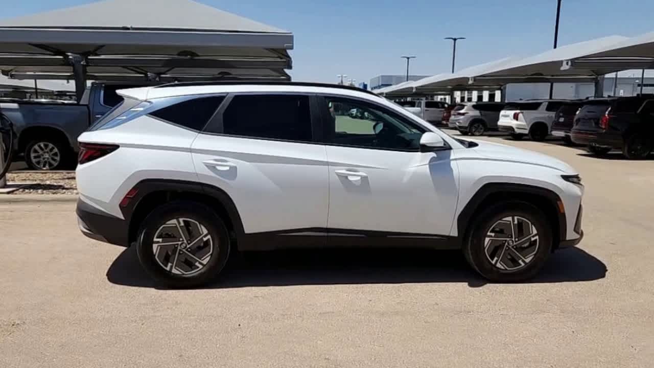 Thumbnail: 2025 Hyundai Tucson - 9