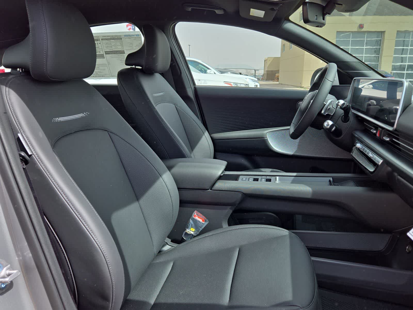 Thumbnail: 2025 Hyundai Ioniq 6 - 22