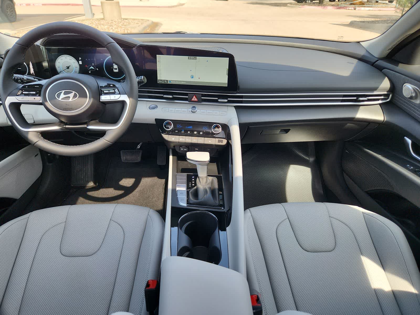 Thumbnail: 2025 Hyundai Elantra - 14