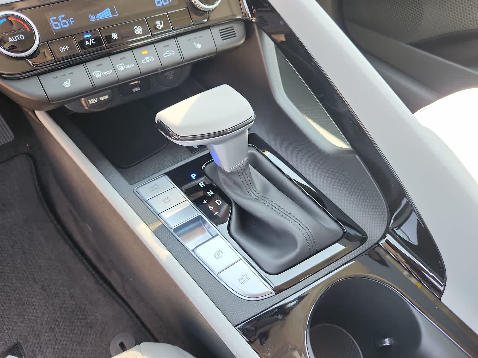 Thumbnail: 2025 Hyundai Elantra - 21