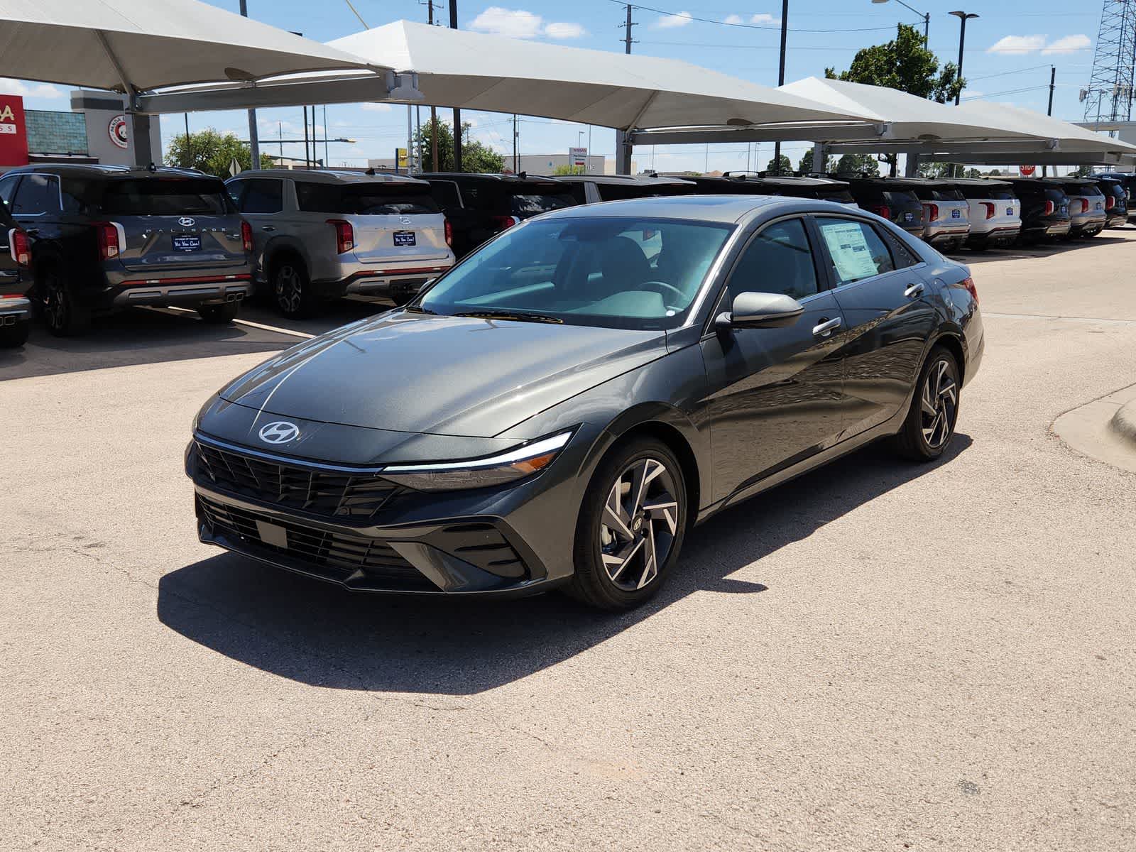 Thumbnail: 2025 Hyundai Elantra - 4