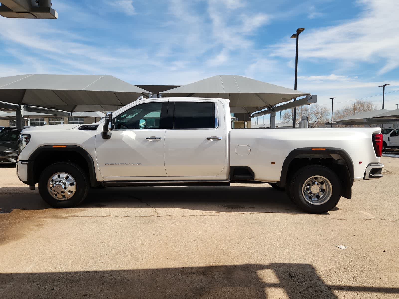 Thumbnail: 2025 GMC Sierra 3500 - 5