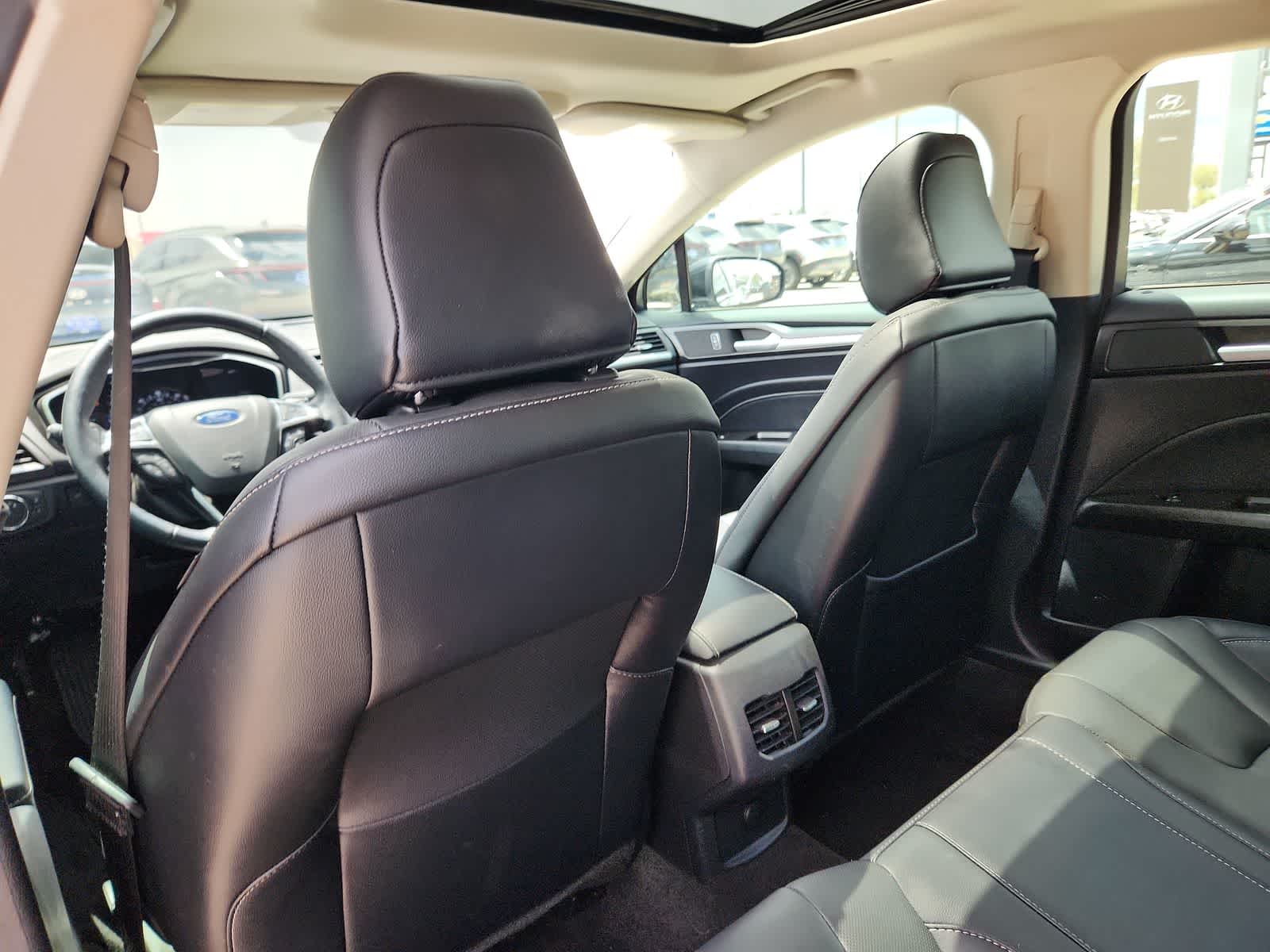 Thumbnail: 2020 Ford Fusion - 16