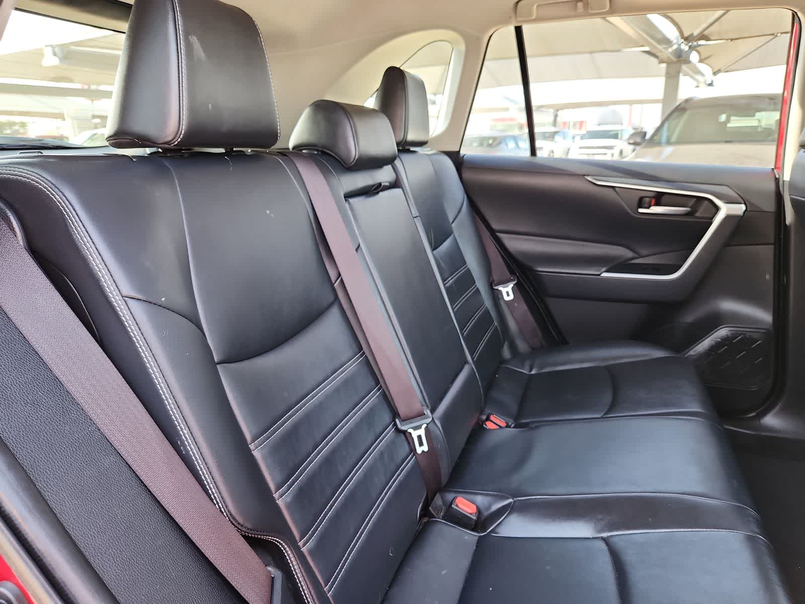 Thumbnail: 2020 Toyota RAV4 - 17