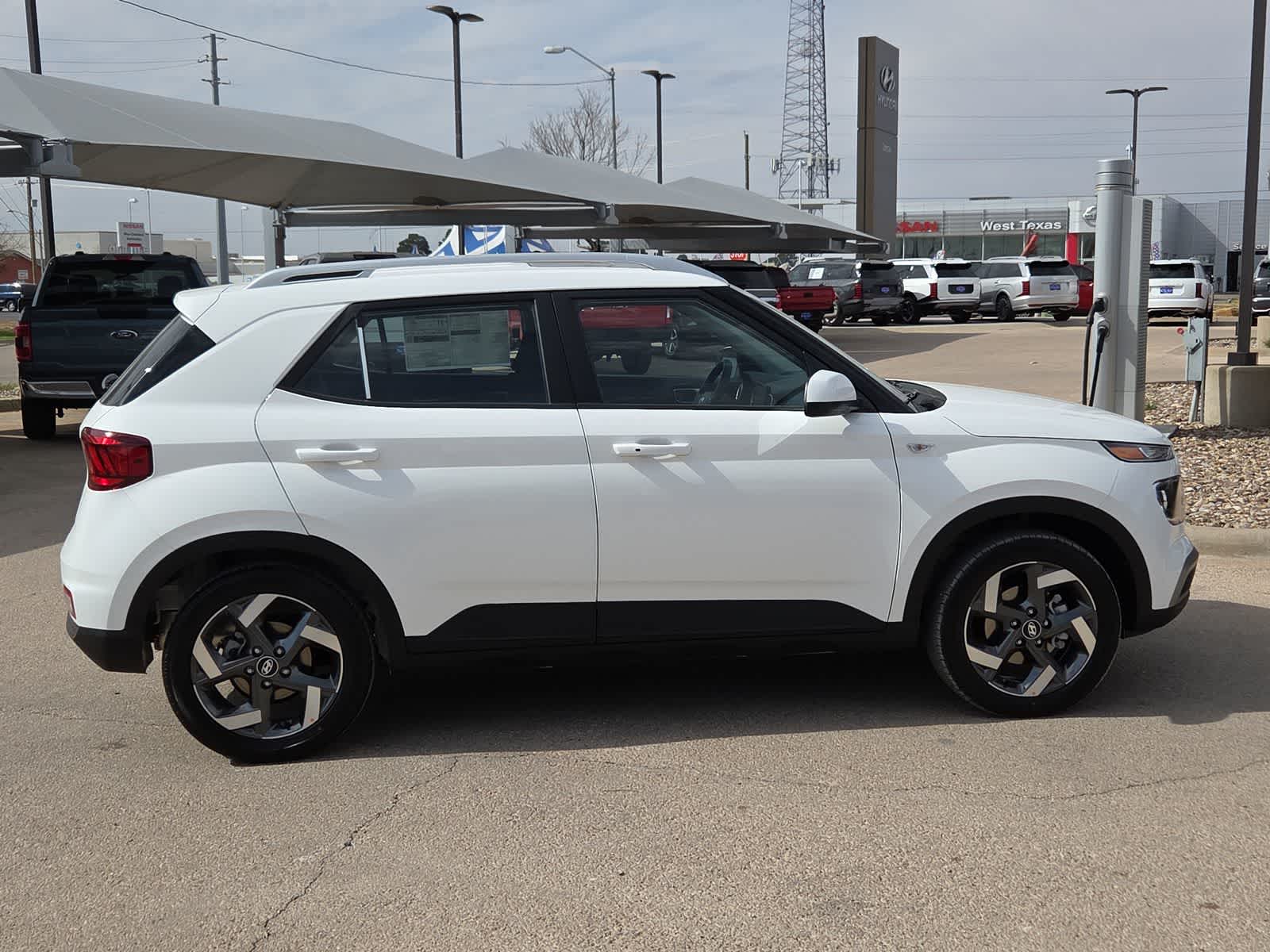 Thumbnail: 2026 Hyundai Venue - 9