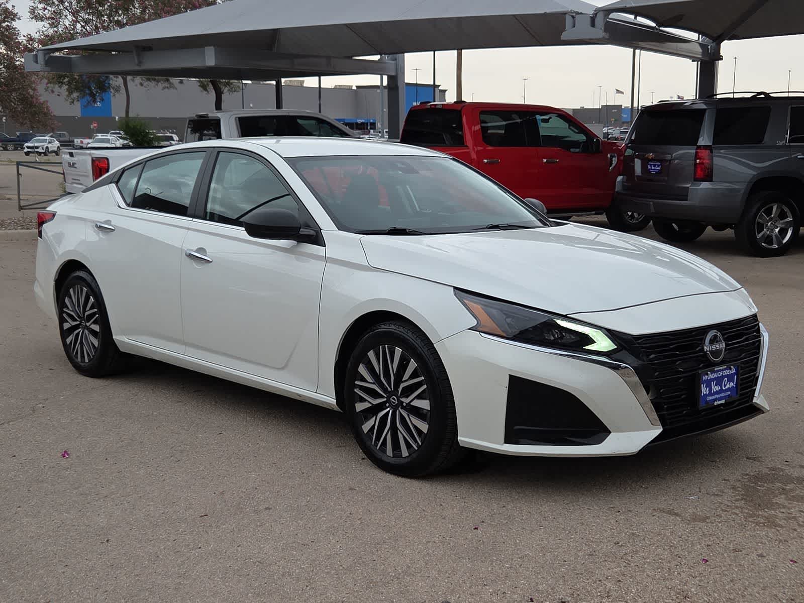 Thumbnail: 2024 Nissan Altima - 2