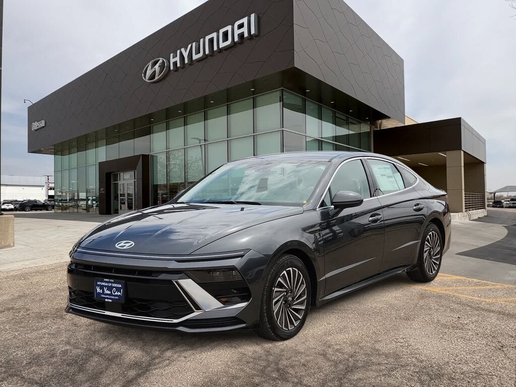 New 2025 Hyundai Sonata Hybrid SEL Sedan