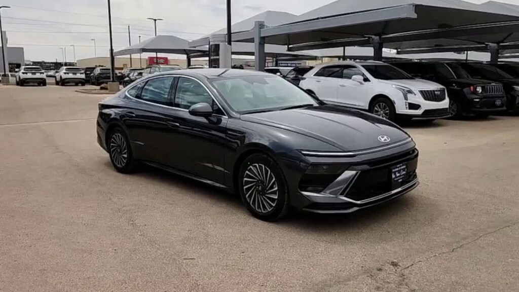 New 2025 Hyundai Sonata Hybrid SEL Sedan
