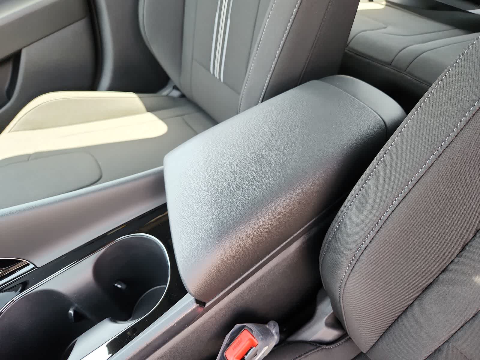 Thumbnail: 2025 Hyundai Elantra - 24