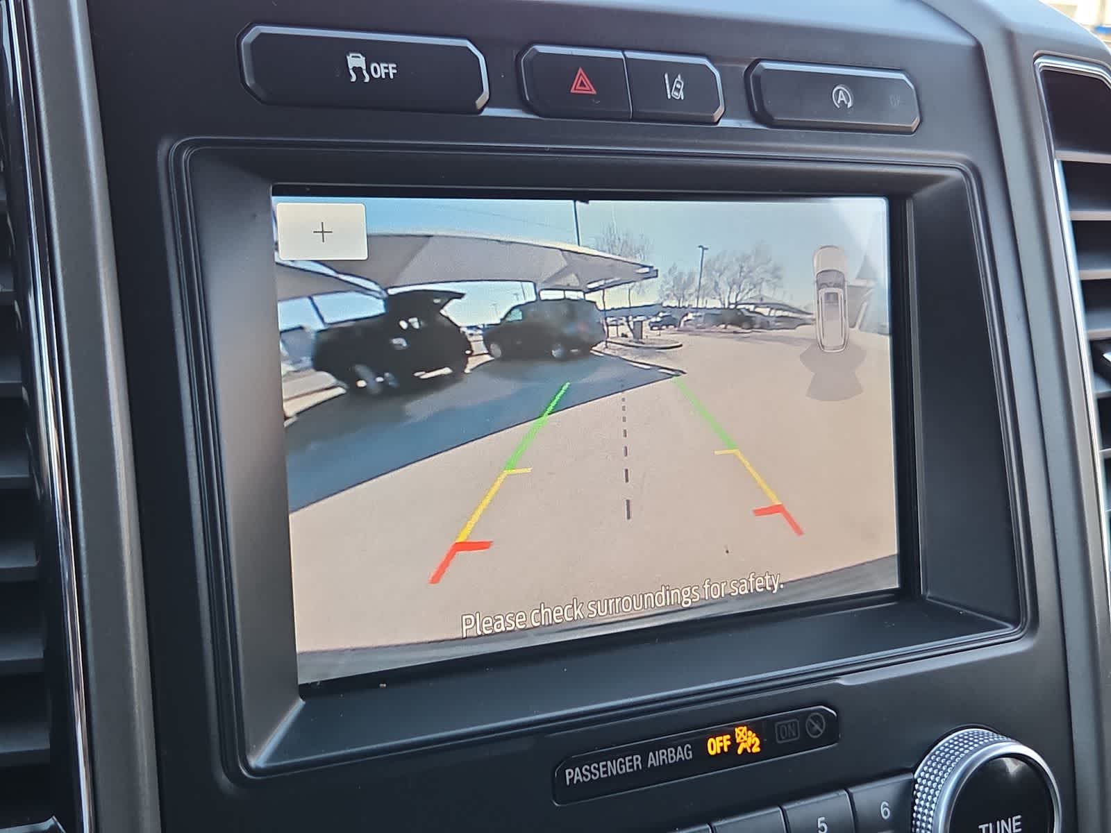 Thumbnail: 2021 Ford Expedition - 25