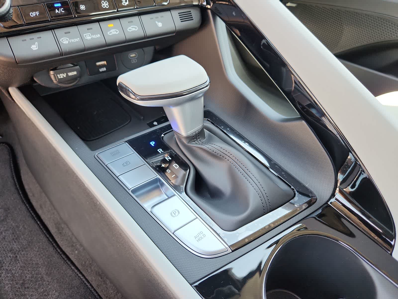 Thumbnail: 2025 Hyundai Elantra - 21