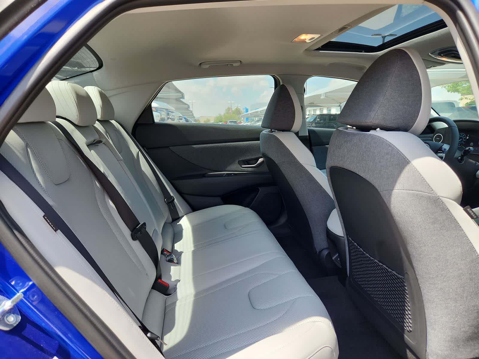 Thumbnail: 2025 Hyundai Elantra - 17