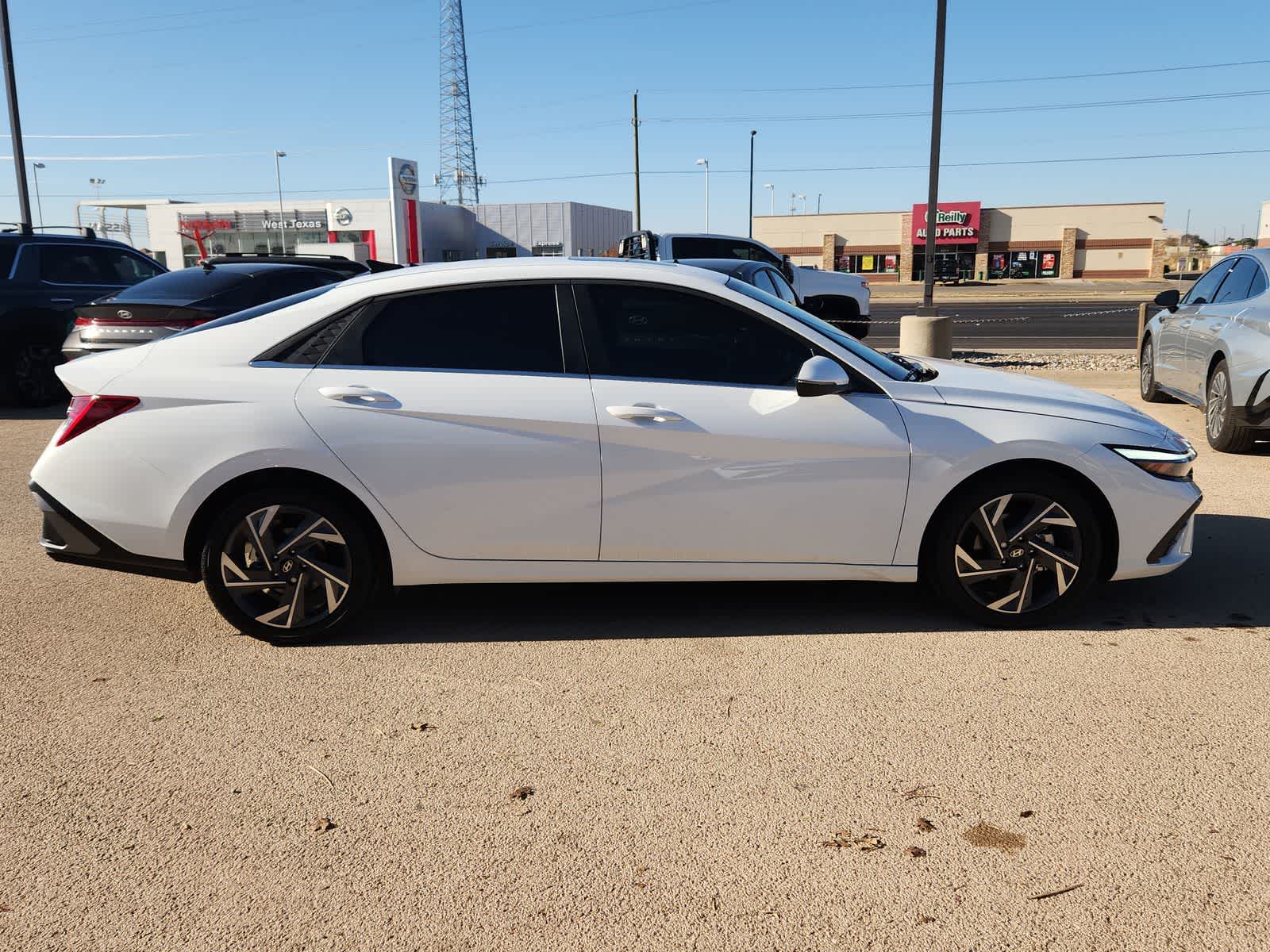 Thumbnail: 2025 Hyundai Elantra - 9