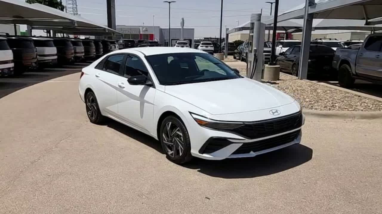 Thumbnail: 2025 Hyundai Elantra - 2