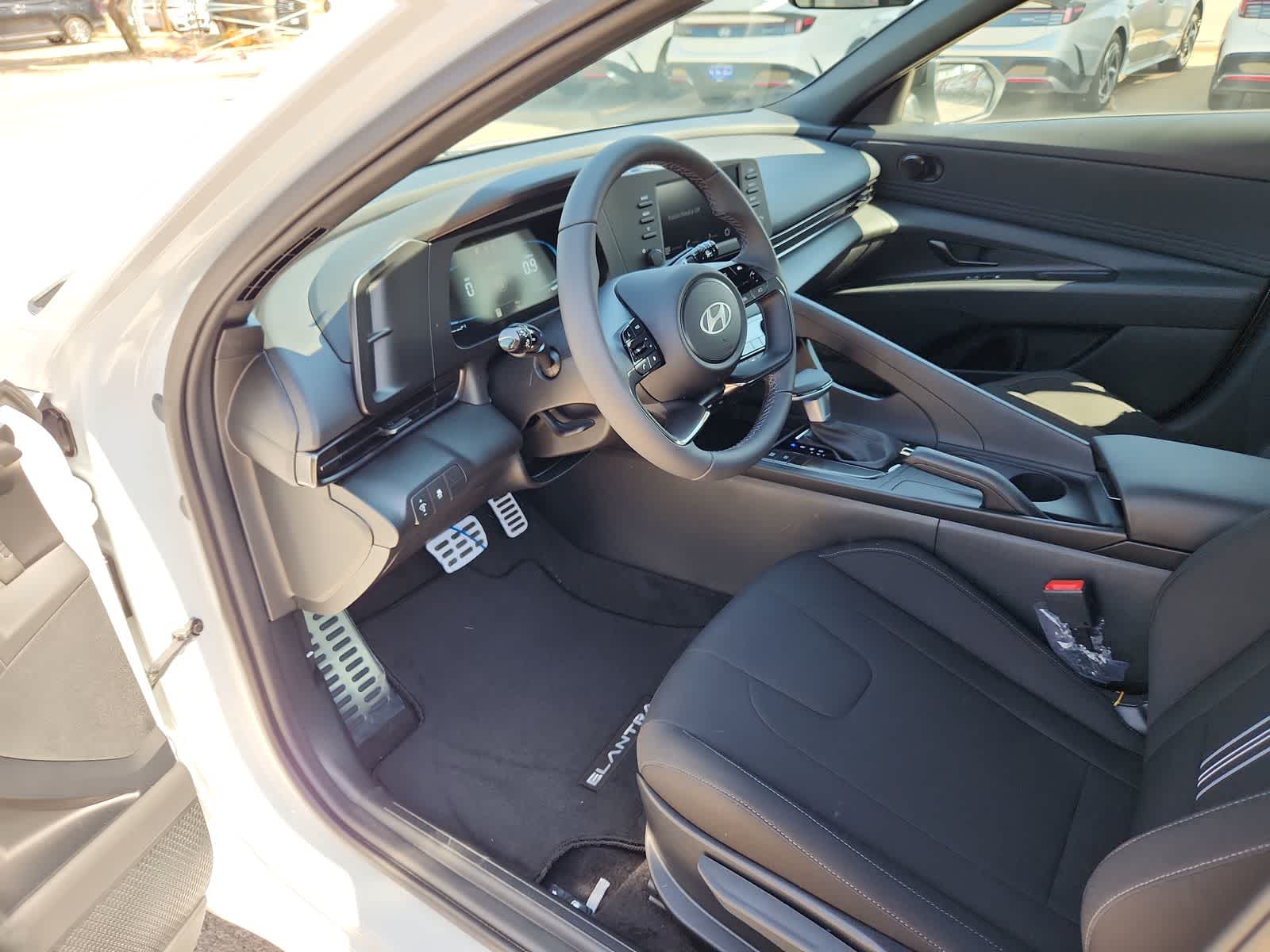 Thumbnail: 2025 Hyundai Elantra - 10