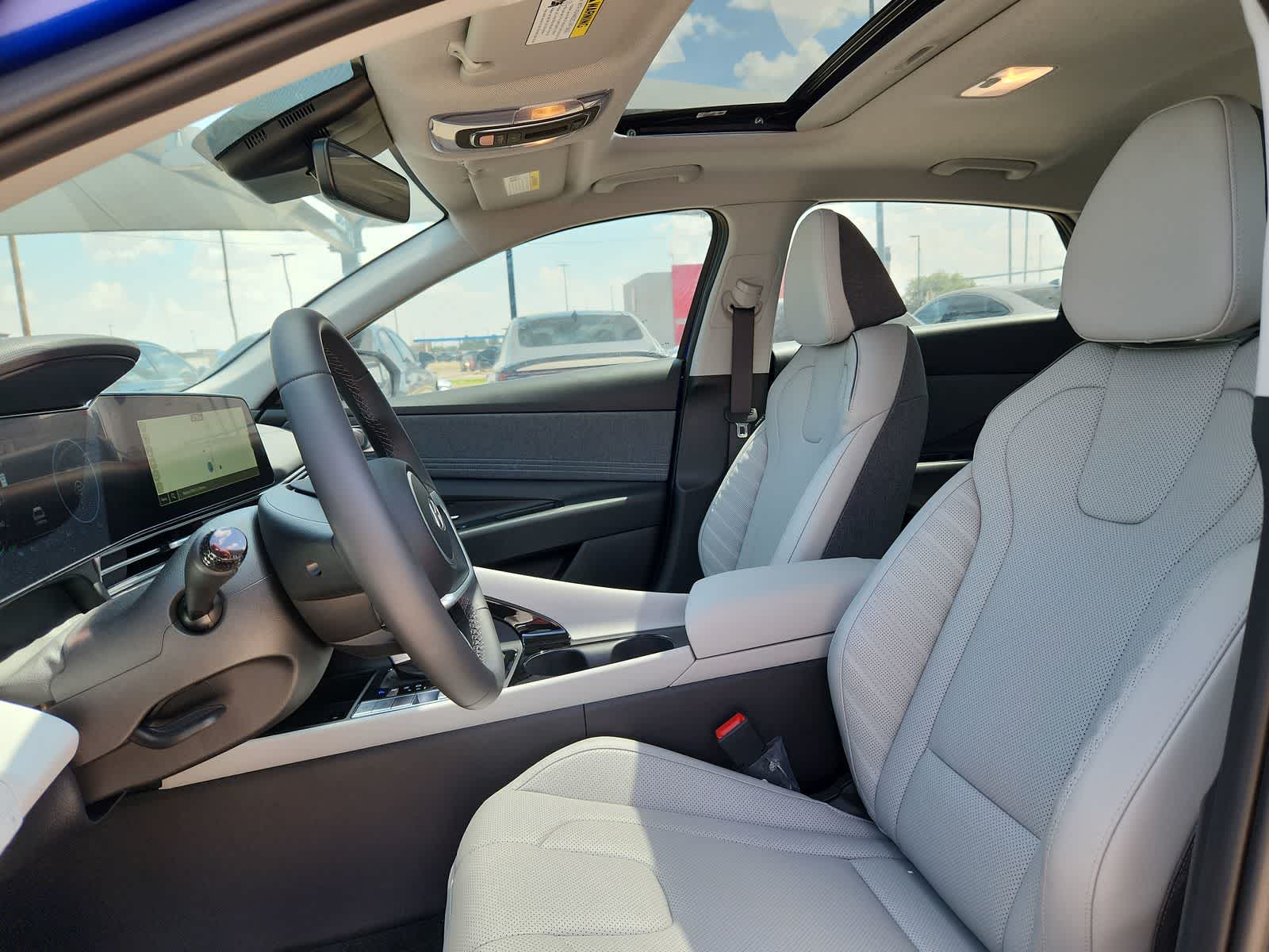 Thumbnail: 2025 Hyundai Elantra - 15