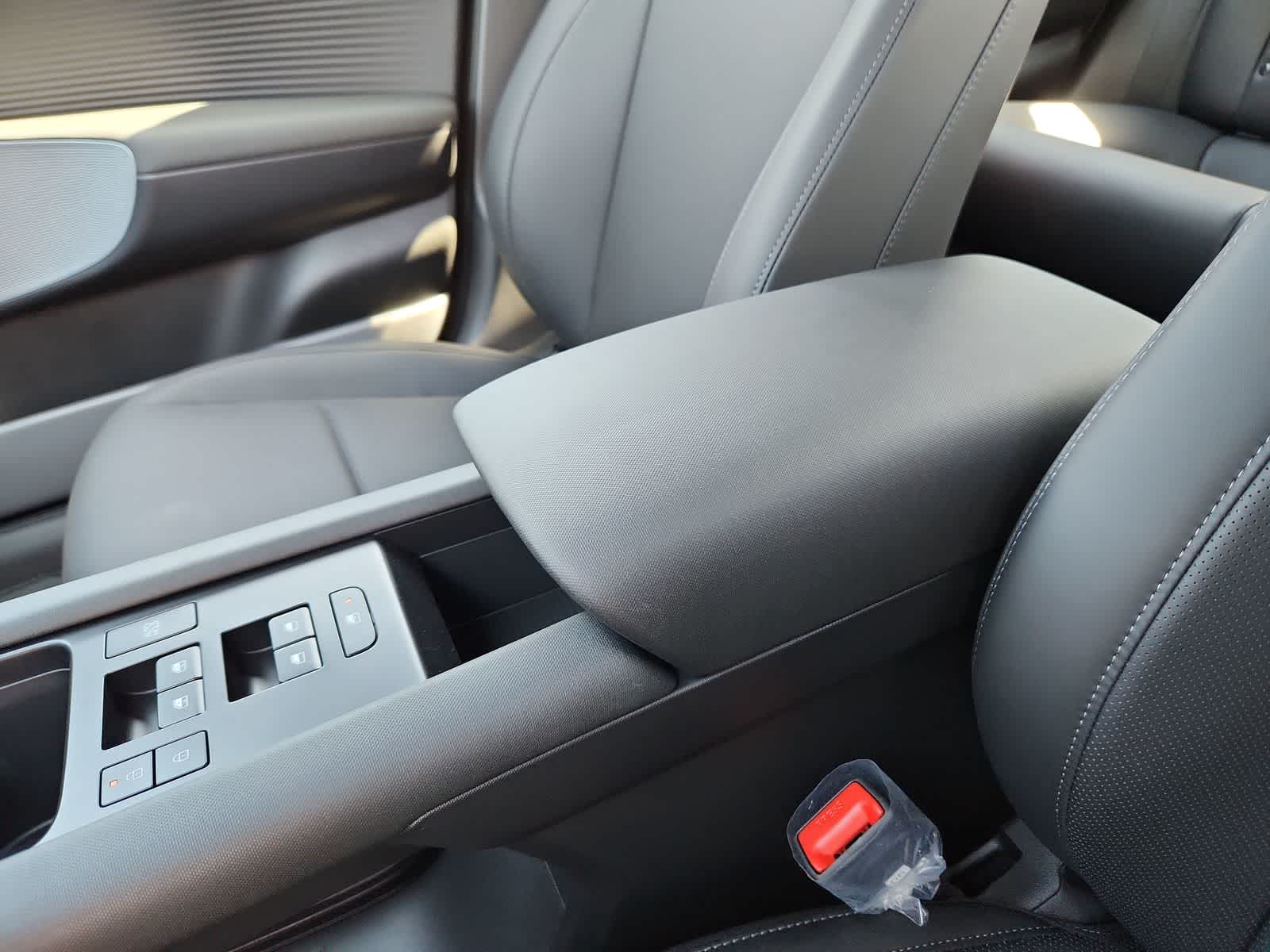 Thumbnail: 2025 Hyundai Ioniq 6 - 24