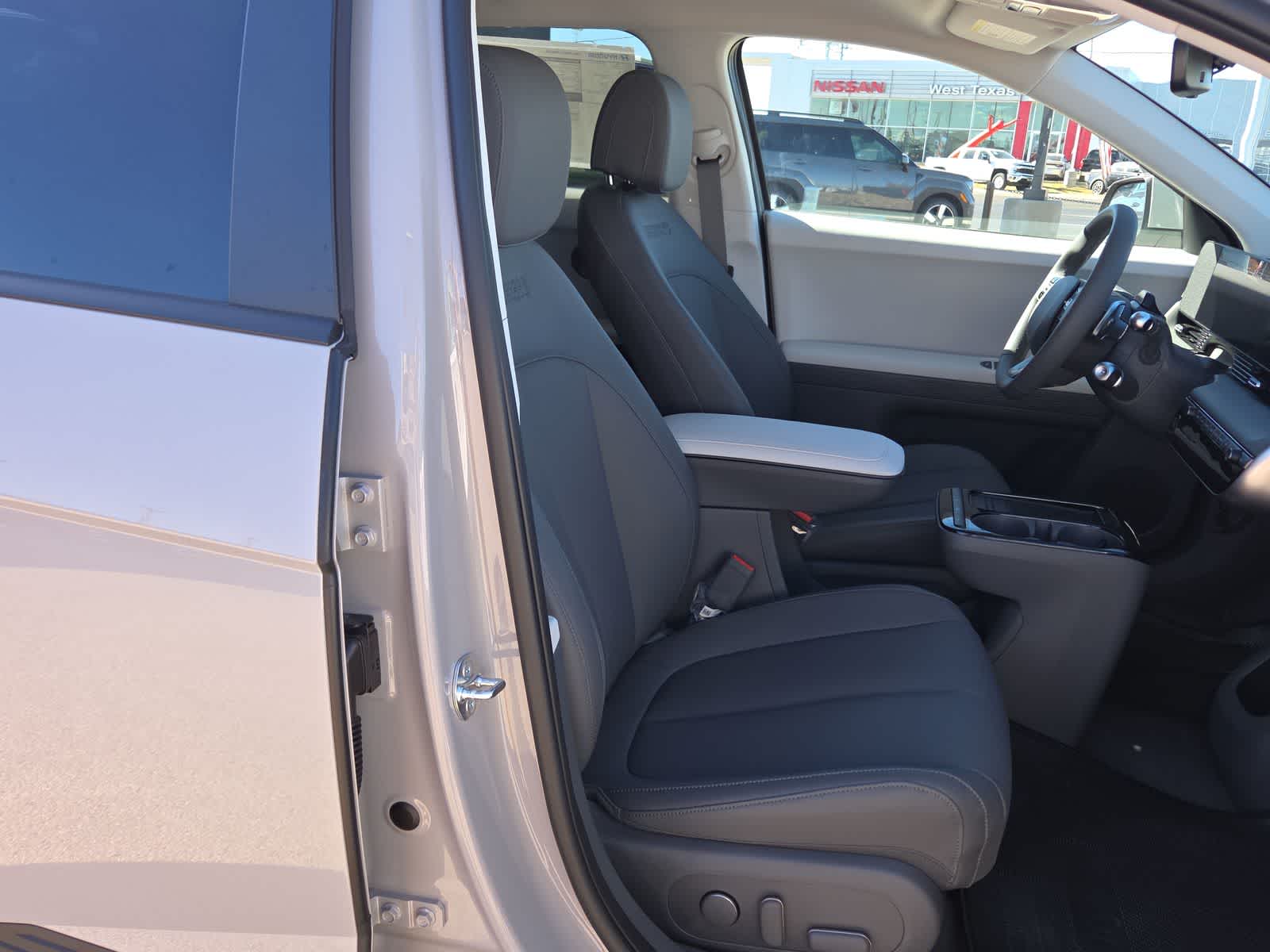 Thumbnail: 2026 Hyundai Ioniq 5 - 22