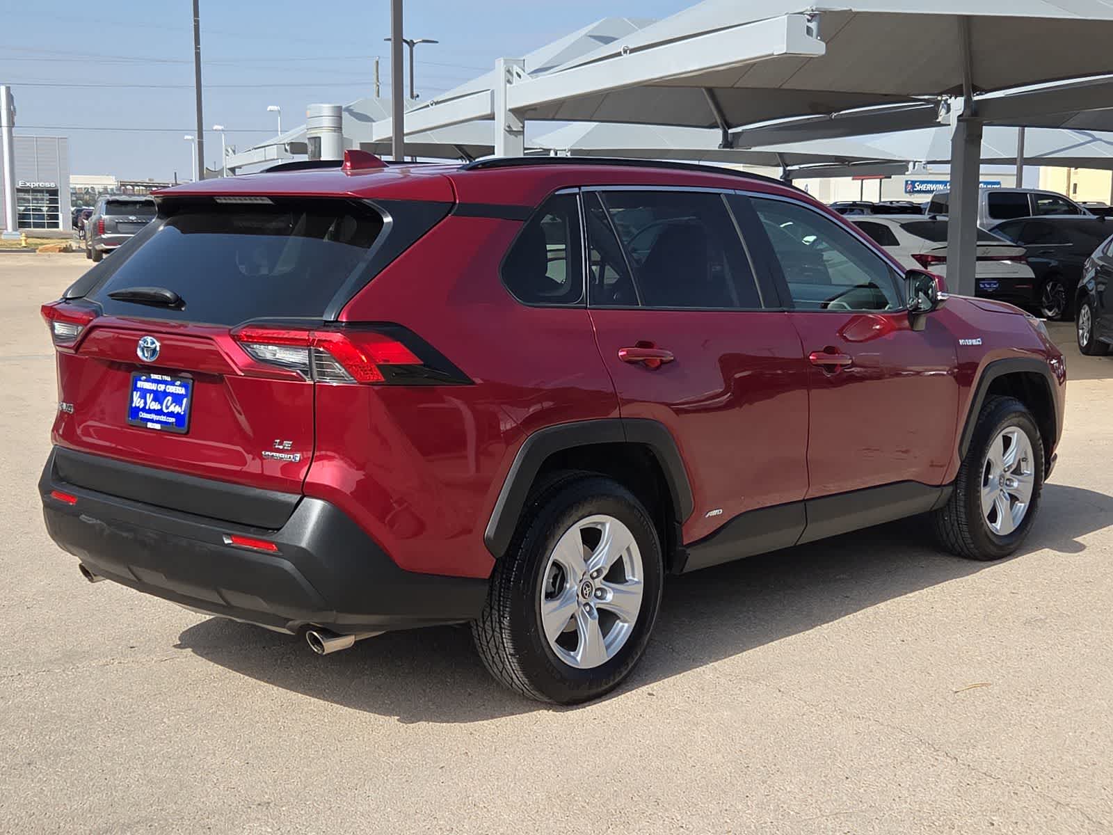 Thumbnail: 2019 Toyota RAV4 - 8
