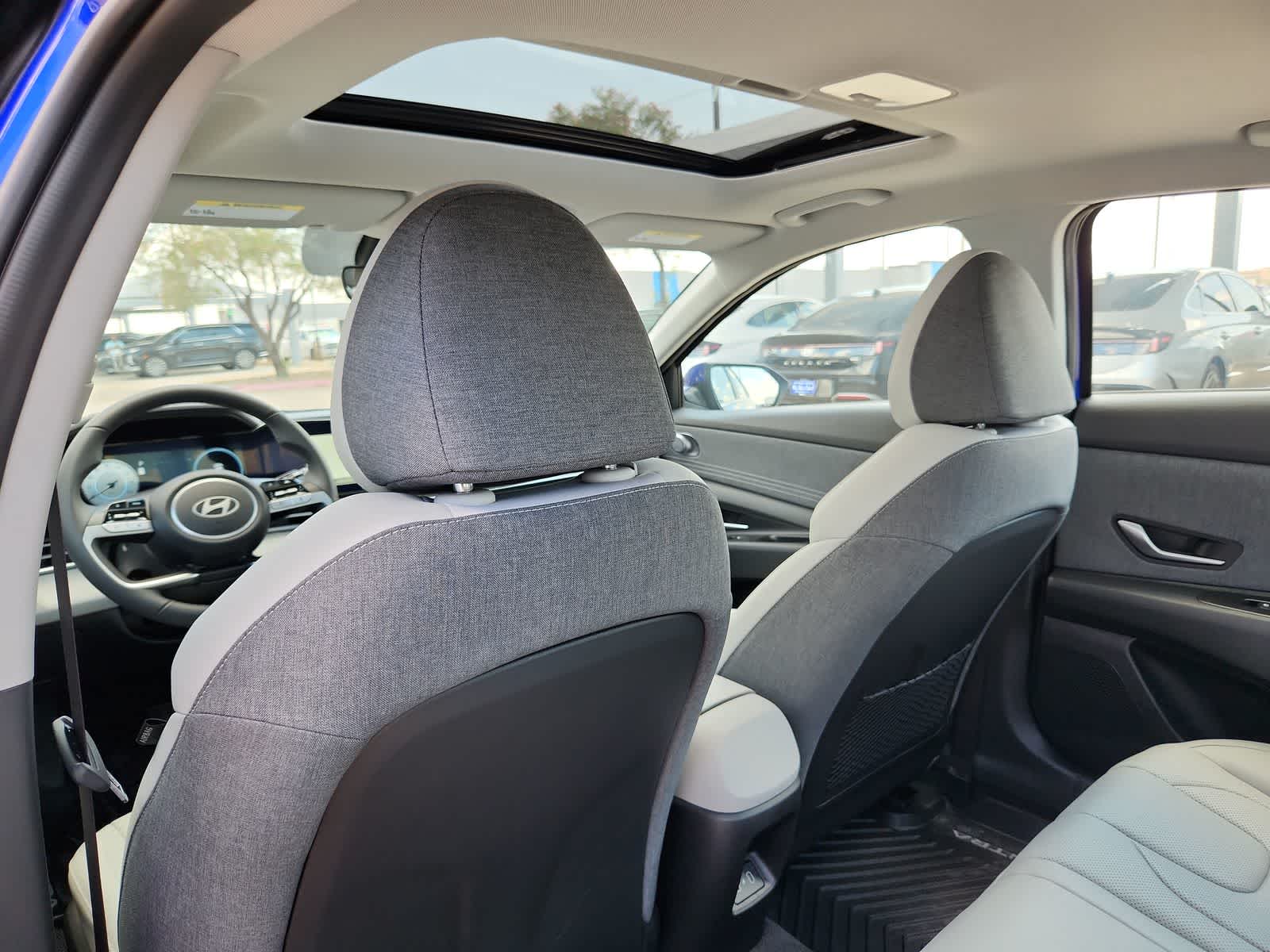 Thumbnail: 2025 Hyundai Elantra - 16