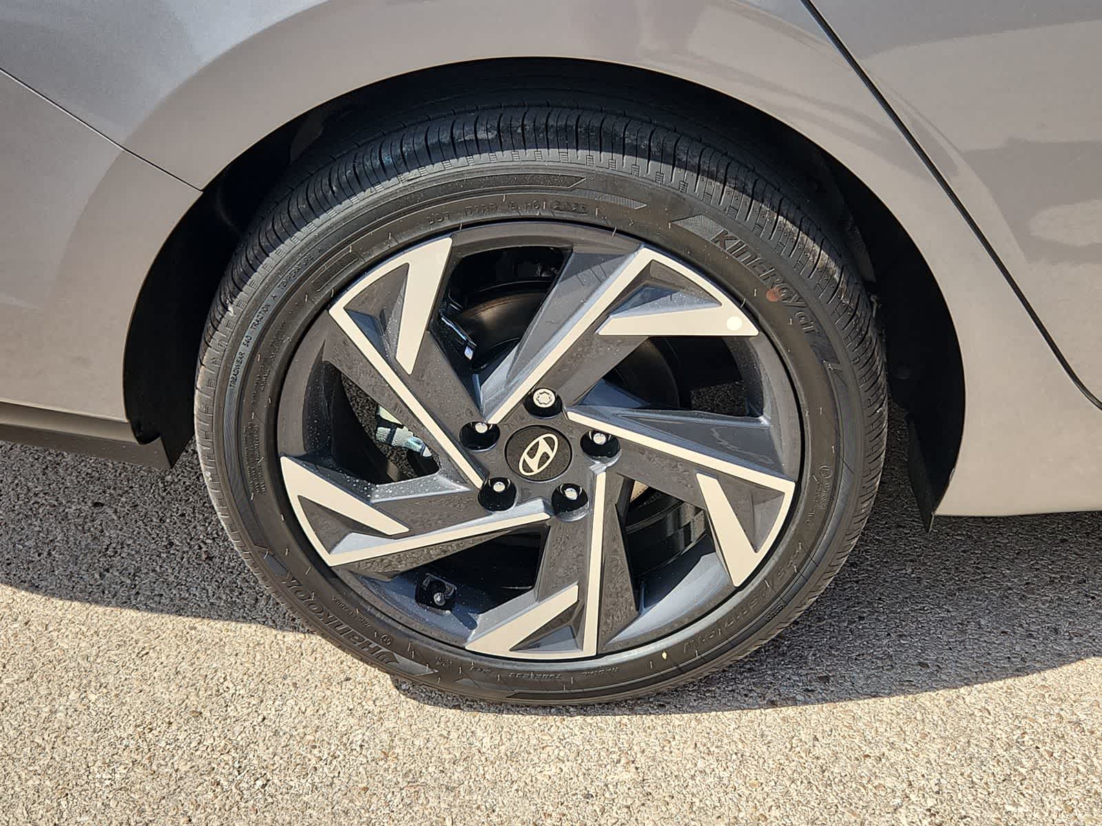 Thumbnail: 2025 Hyundai Elantra - 12