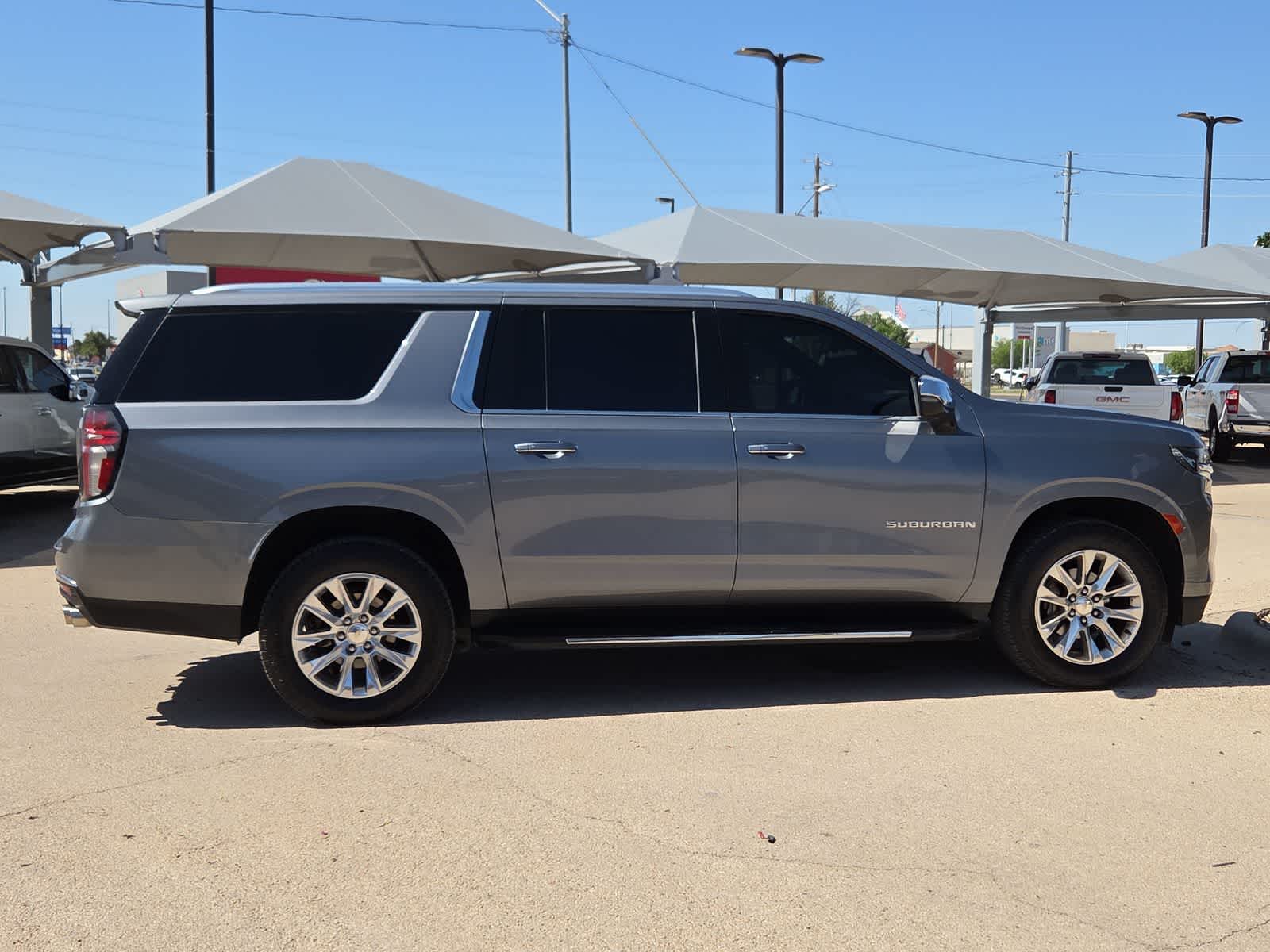Thumbnail: 2022 Chevrolet Suburban - 9