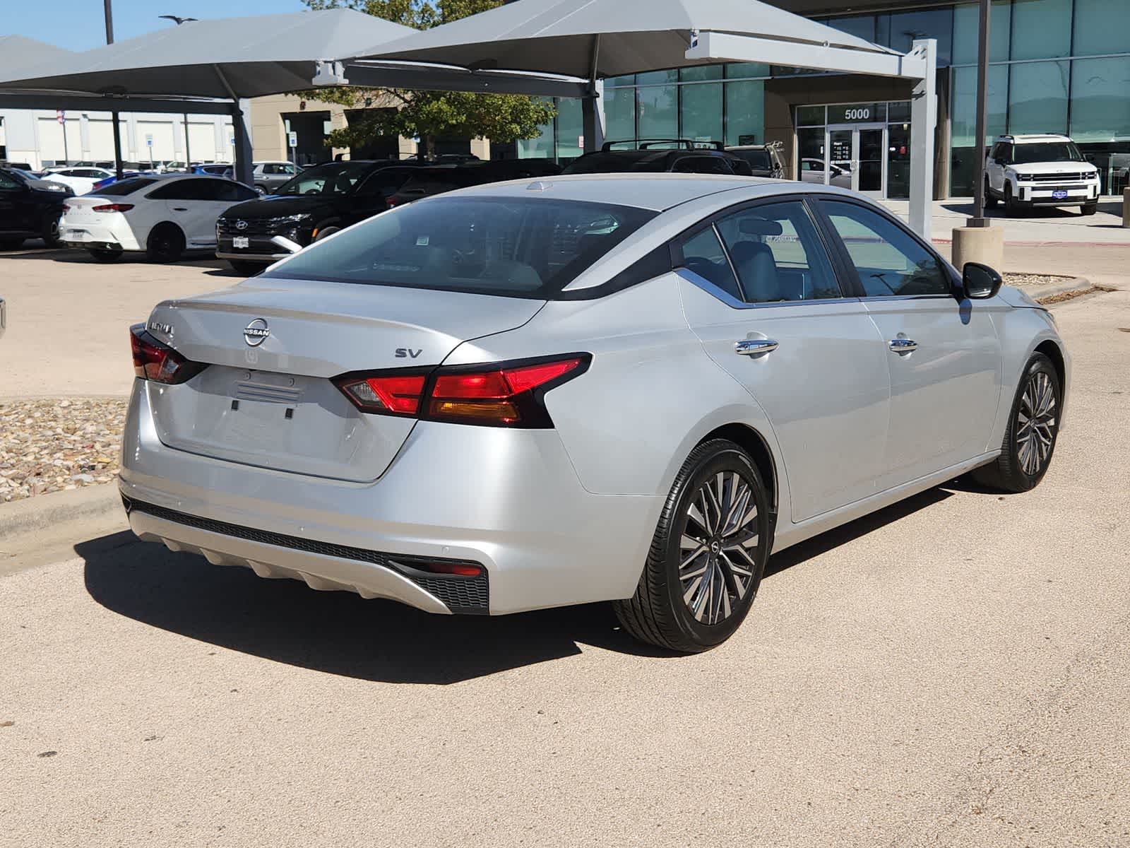 Thumbnail: 2024 Nissan Altima - 8