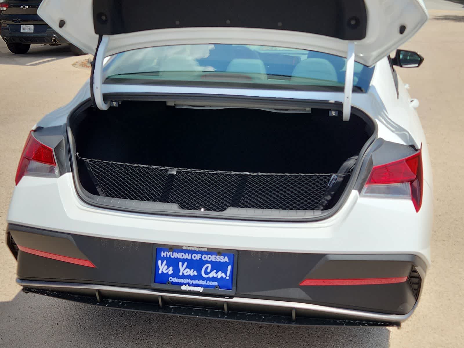 Thumbnail: 2025 Hyundai Elantra - 23