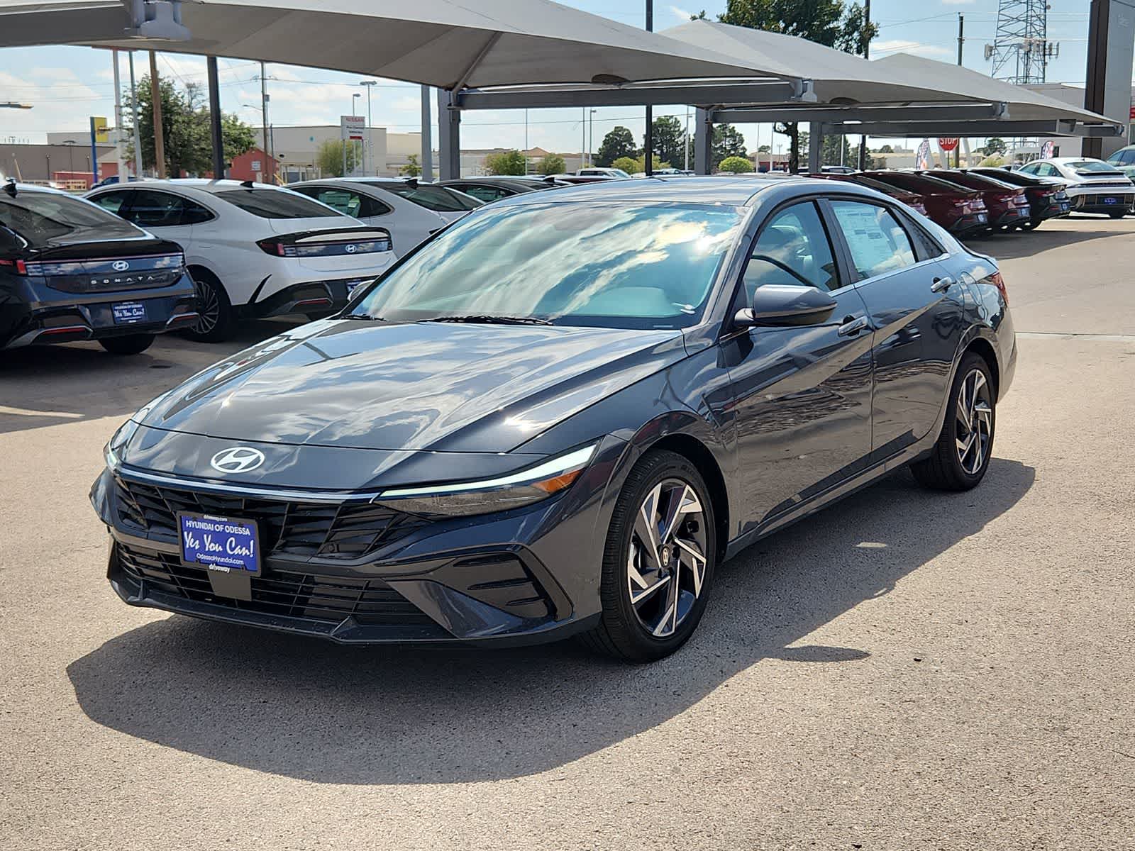 Thumbnail: 2025 Hyundai Elantra - 4