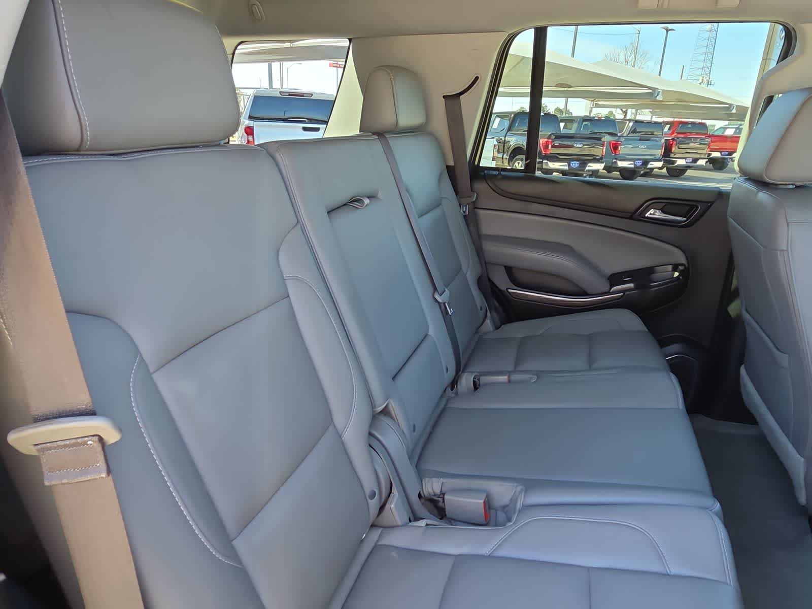 Thumbnail: 2019 Chevrolet Tahoe - 17