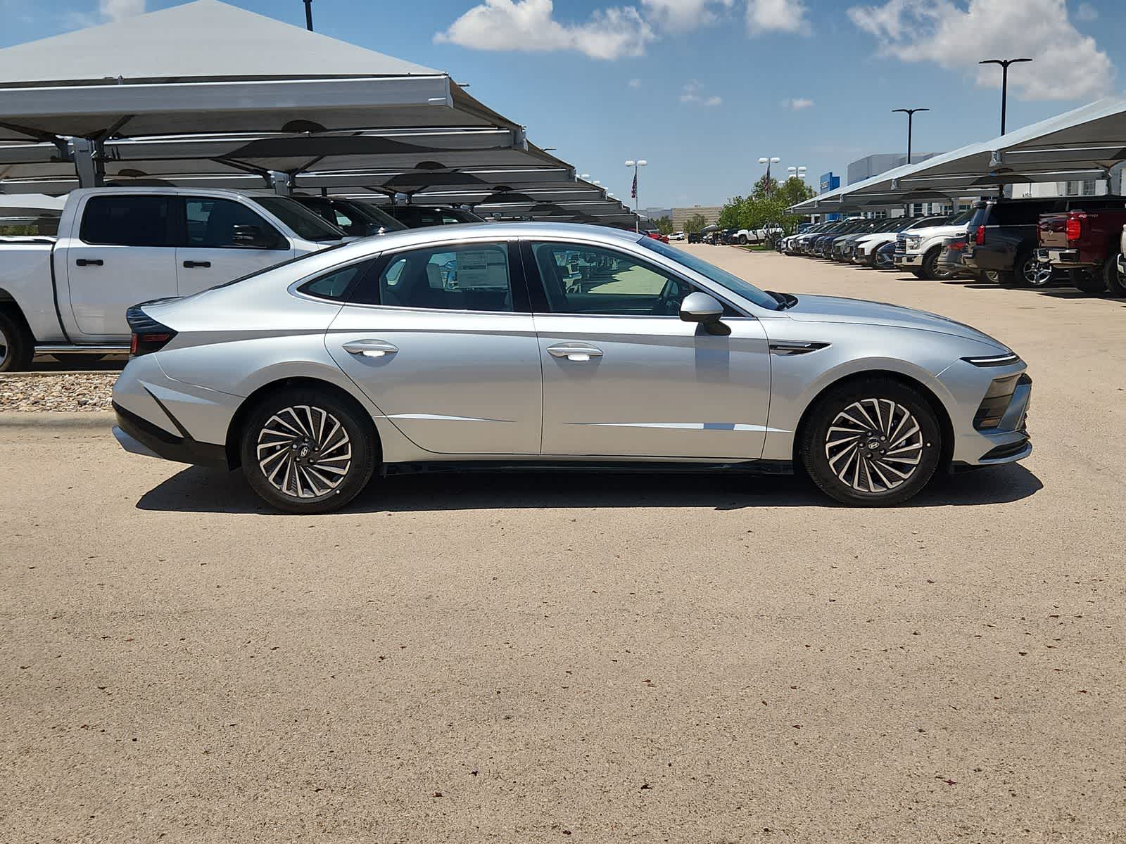 Thumbnail: 2025 Hyundai Sonata - 9