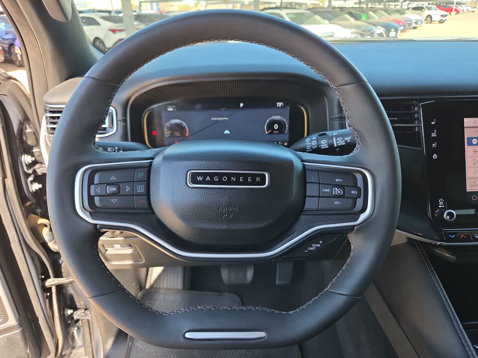 Thumbnail: 2022 Jeep Wagoneer - 19