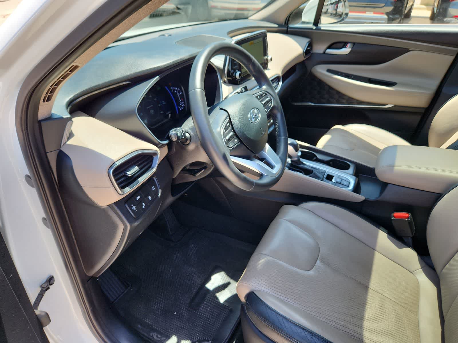 Thumbnail: 2019 Hyundai Santa Fe - 10