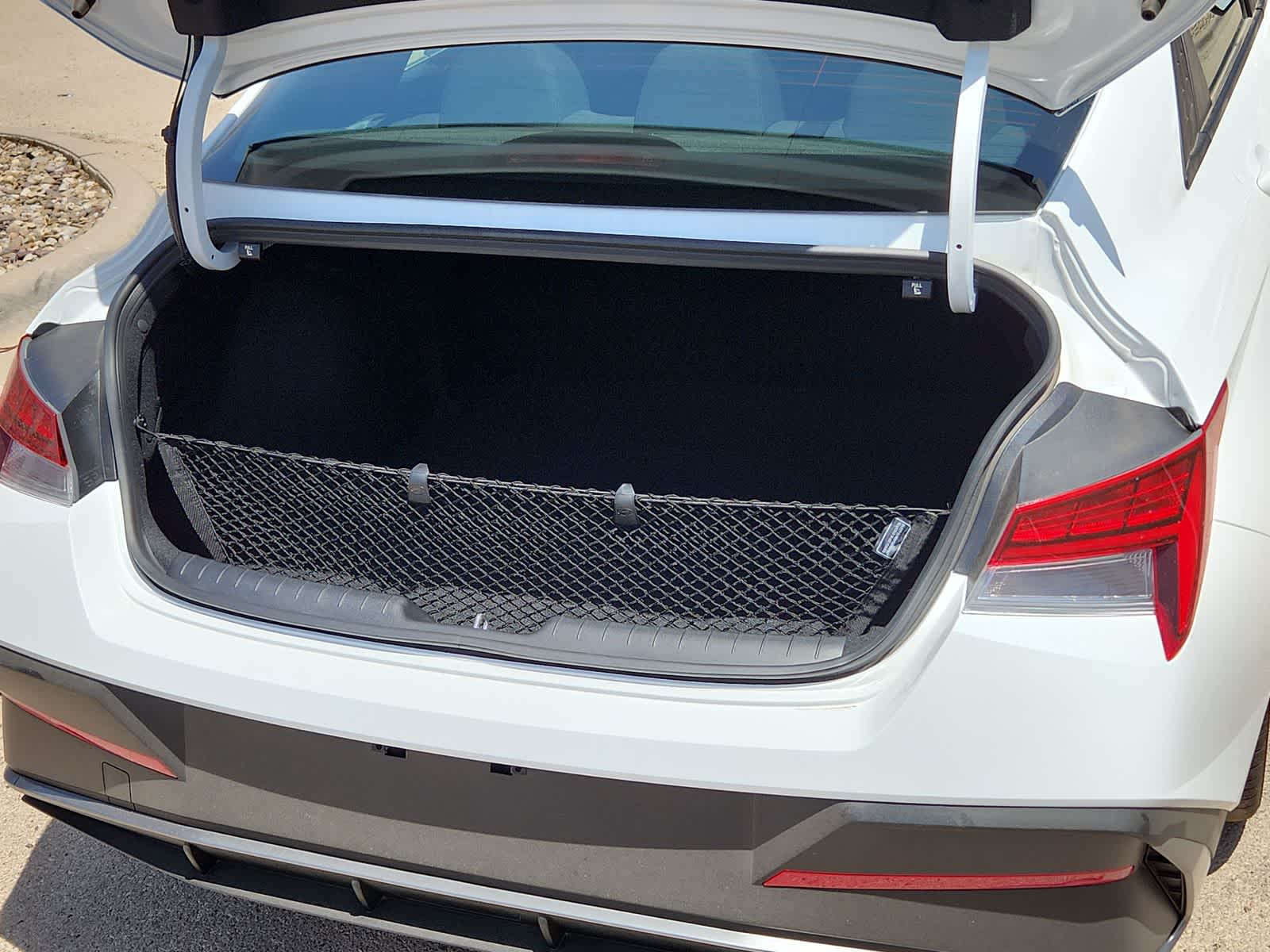 Thumbnail: 2025 Hyundai Elantra - 27