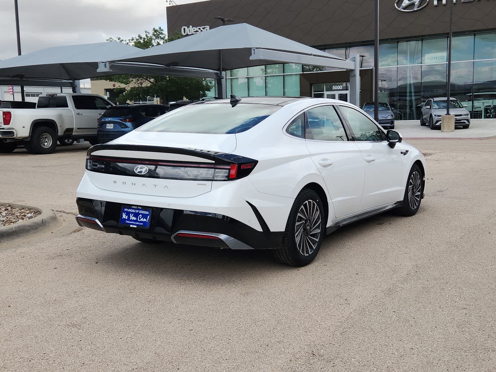 Thumbnail: 2025 Hyundai Sonata - 8