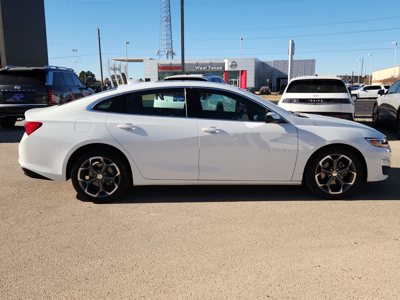 Thumbnail: 2024 Chevrolet Malibu - 9